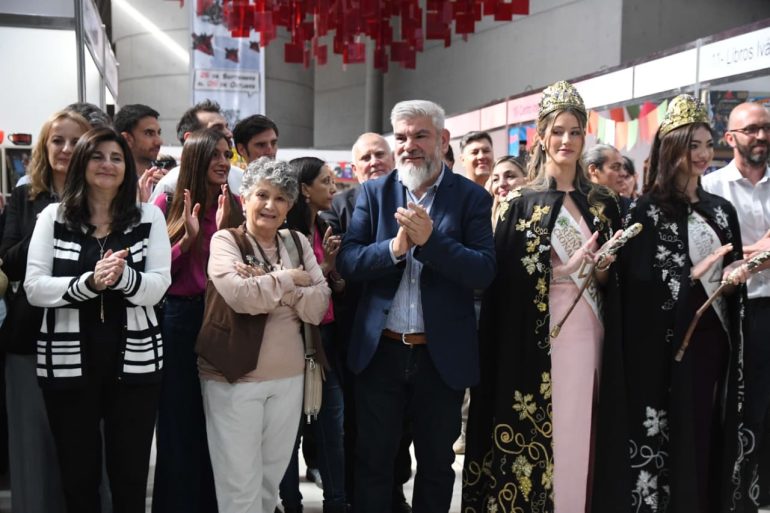 Móvil de LVDiez – Espacio Cultural Julio Le Parc – Feria del Libro 2025, inaugurada